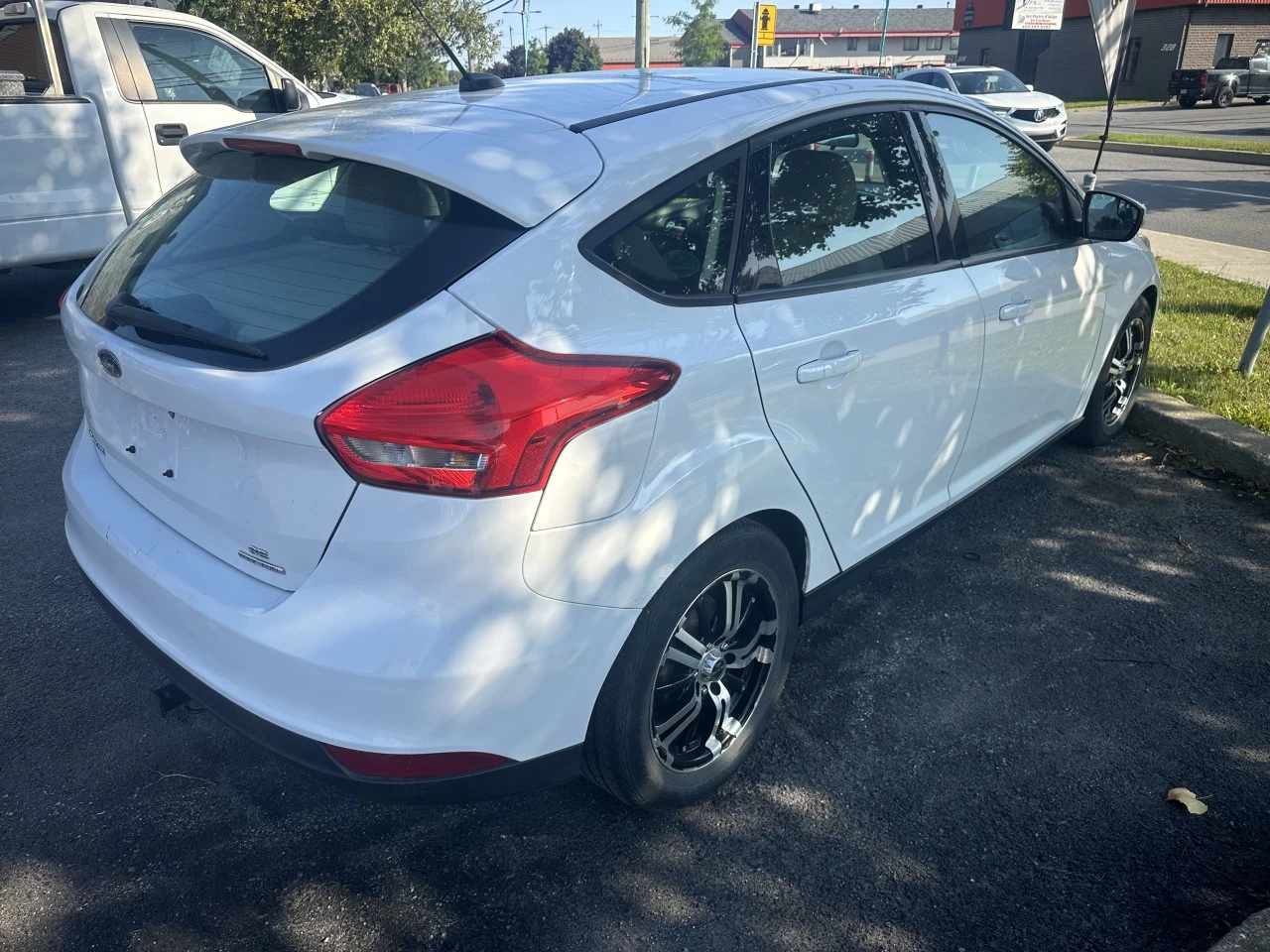 2015 Ford Focus SE Main Image