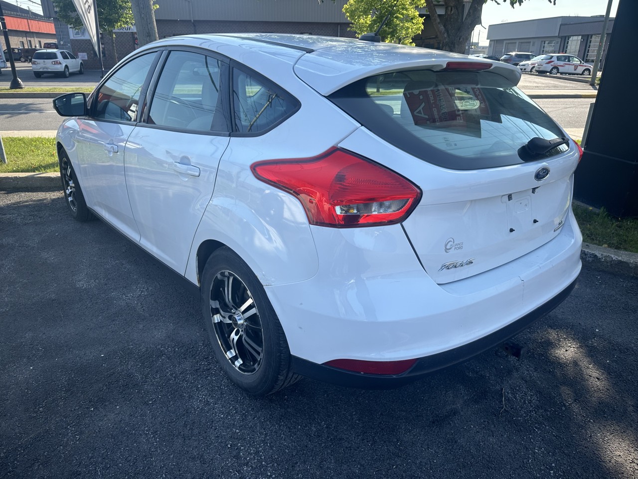 2015 Ford Focus SE Main Image